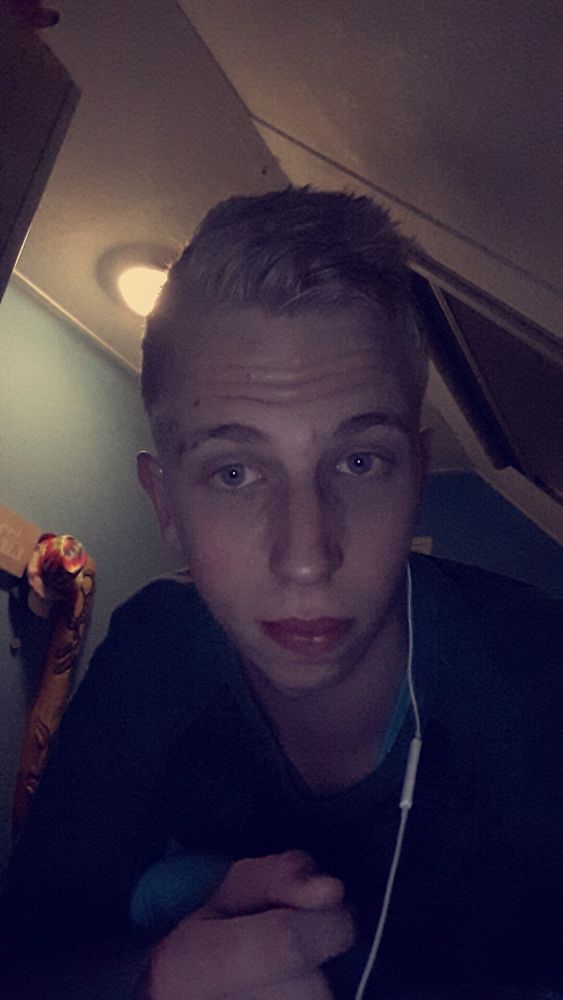 Leuke Meid Om Lekker Mee Te Sex Te Hebben En Dingen Uit Teprobere