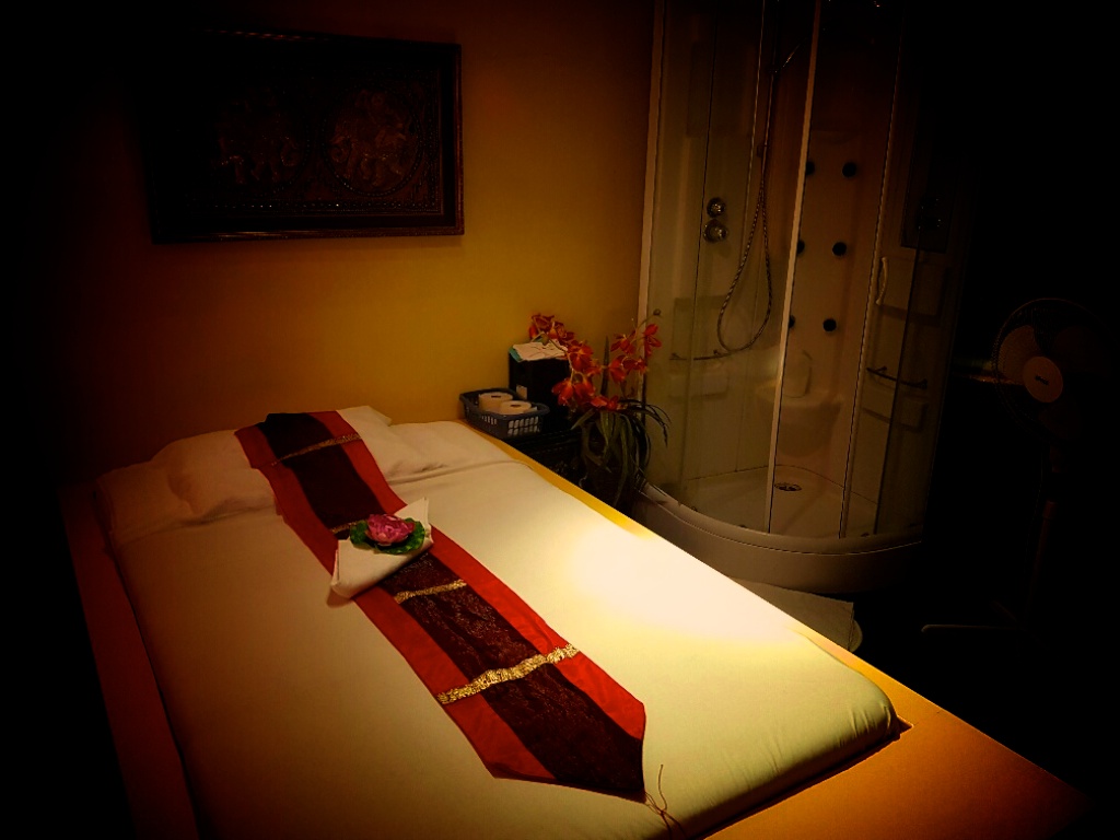 Wij Zijn Op Zoek Naar Nieuwe Dames, Goede Verdiensten!!!! Erotische Massage