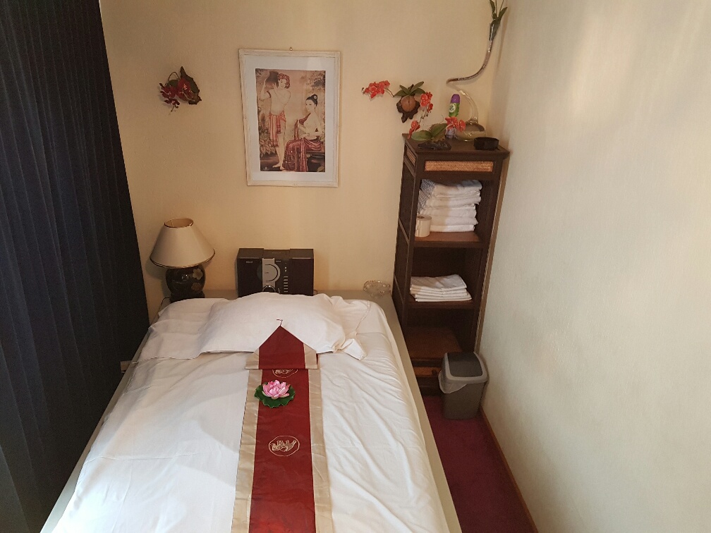 Wij Zijn Op Zoek Naar Nieuwe Dames, Goede Verdiensten!!!! Erotische Massage