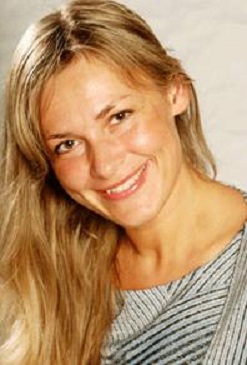 Deze Vrouw Van Middelbare Leeftijd Is Het Zat Om Alleen Te Zijn! Vrouw Zoekt Man