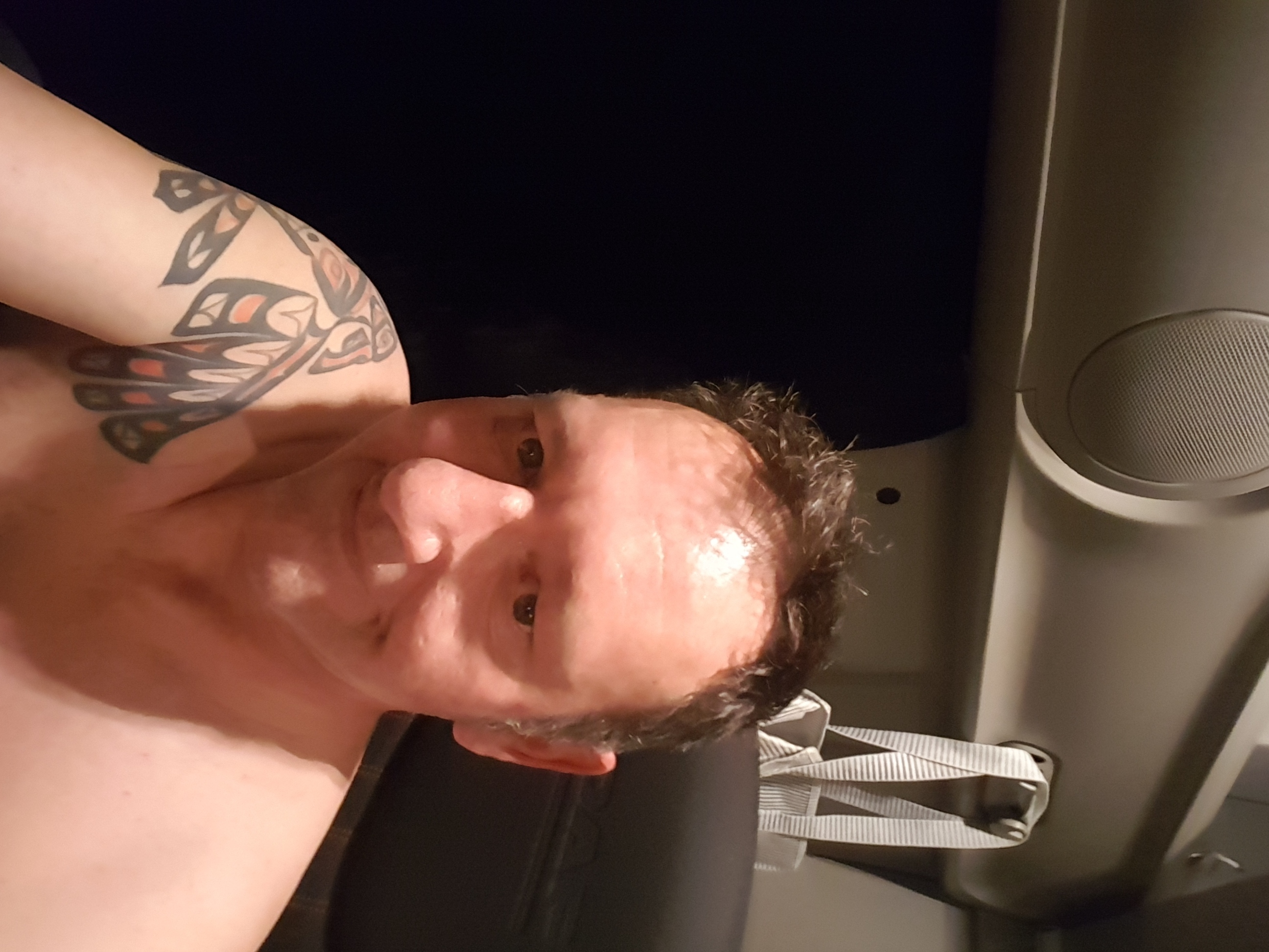 Hallo Geile Dames Bij Deze Bied Ik Mij Aan Voor Gratis Geile Sex..met HOOGTEPUNTGARANTIE!!! Man Zoekt Vrouw