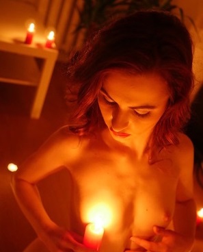 Kinky Nina Houd Van Kaarsen. Bdsm