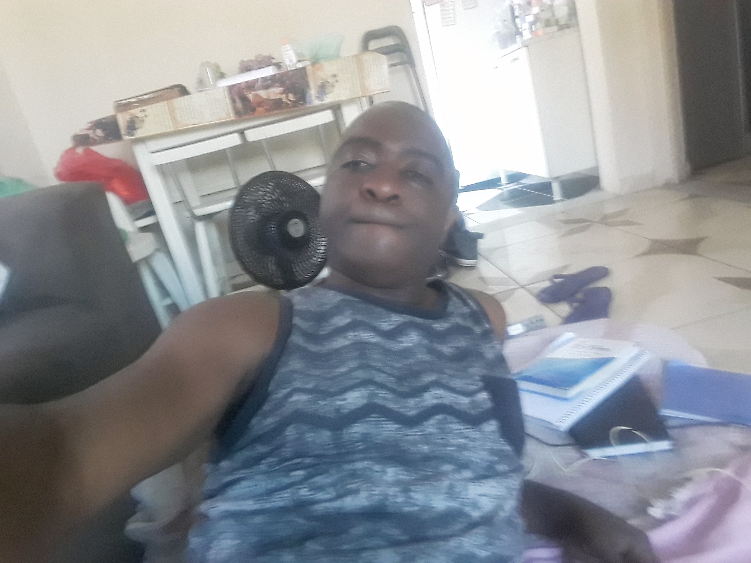 BRAZILIAAN ZWARTENMAN 100%AKTIVE UIT RIO DE JANEIRO  STAD BRAZILIE. Man Zoekt Man