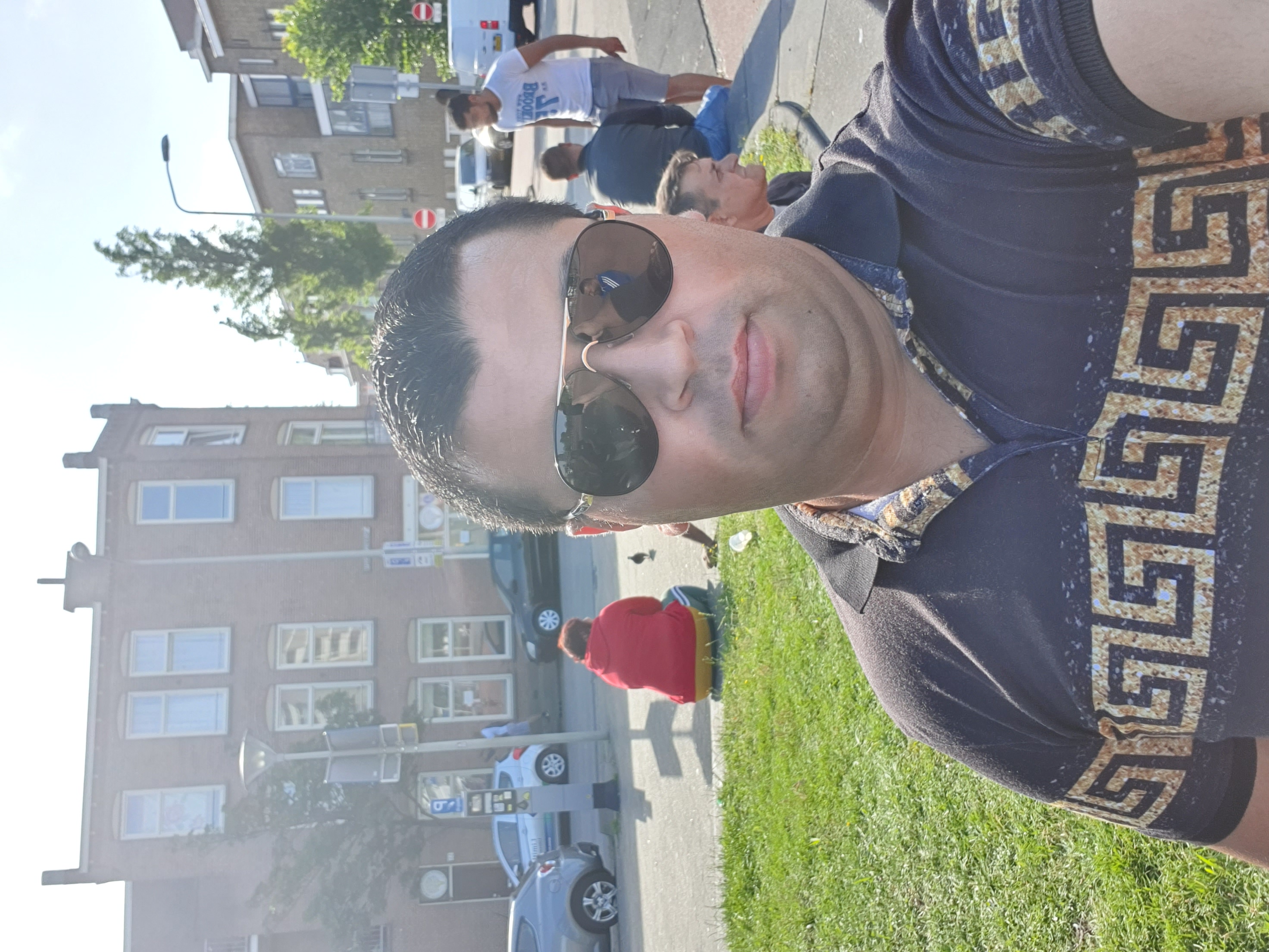 Ik Woon Al 15 Jaar In Den Haag, Ik Ben Niet Getrouwd, Ik Ben Op Zoek Naar Vrouwen Die Graag Goede Seks Hebben, Daarom Heb Ik Je Mijn Nummer Gegeven, Ik Zal Een Fout Hebben Gemaakt Bij Het Invullen Van De Registratie, Schrijf Me Op Anaal
