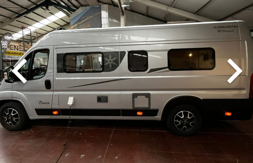 Cardate Met MILF In Camper Cardates