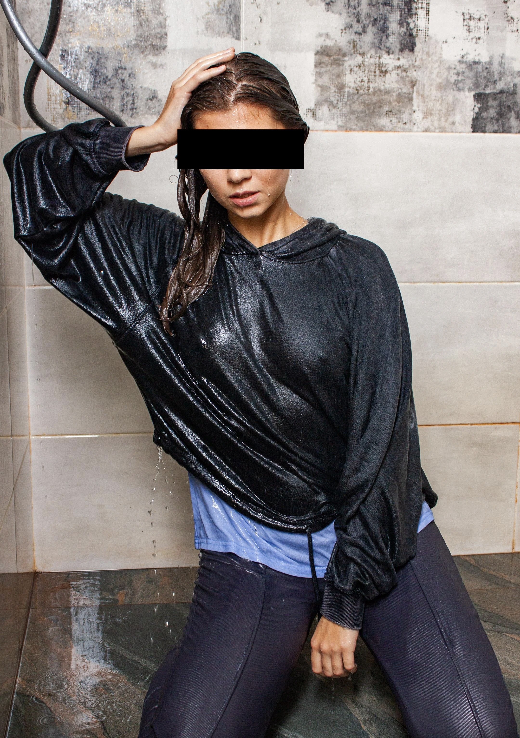 Wie Komt Mij Met Kleren Aan, Onder De Douche Aftrekken Overige