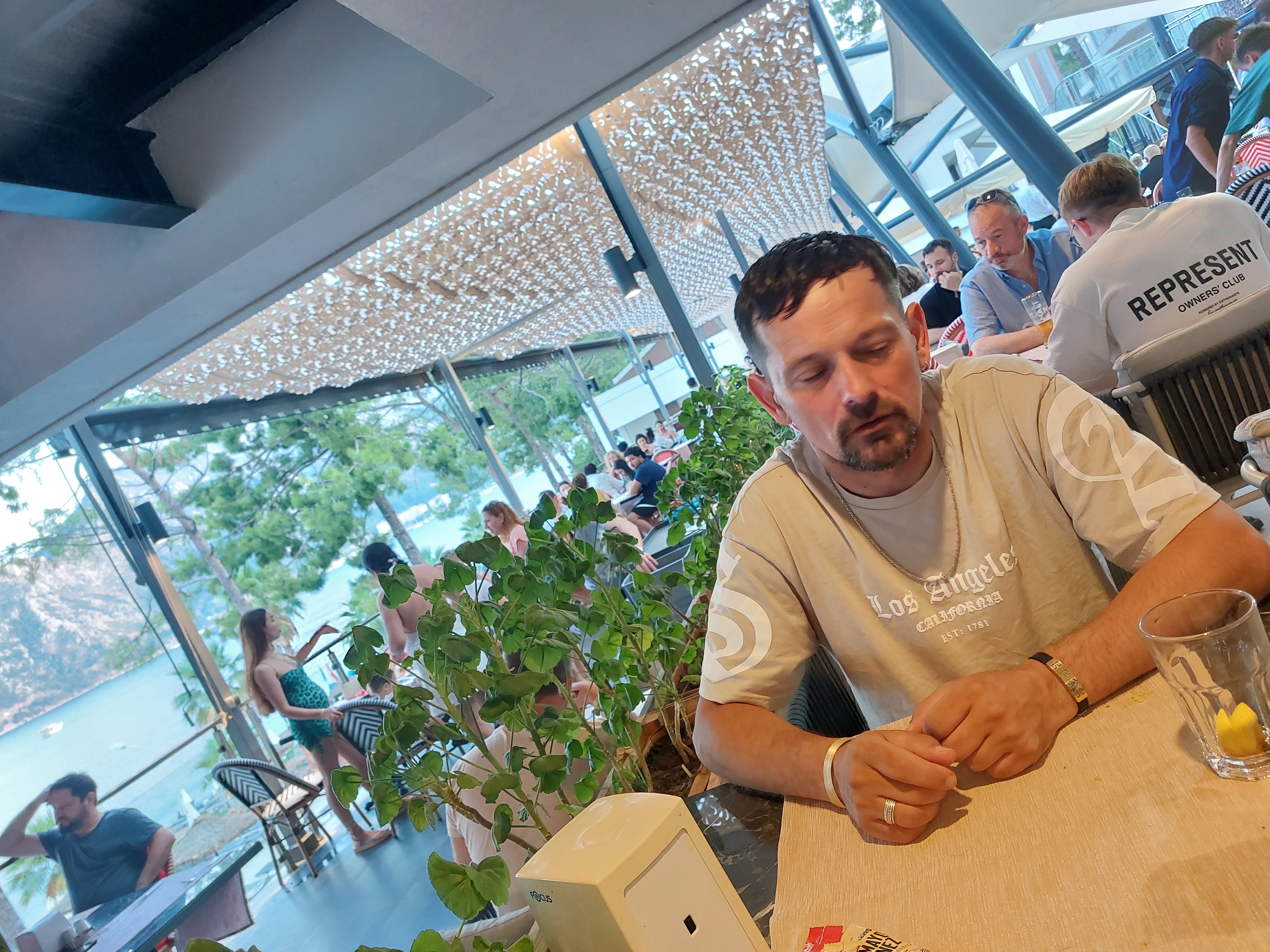 Den Is Klaar Voio Een Date Aftrekken