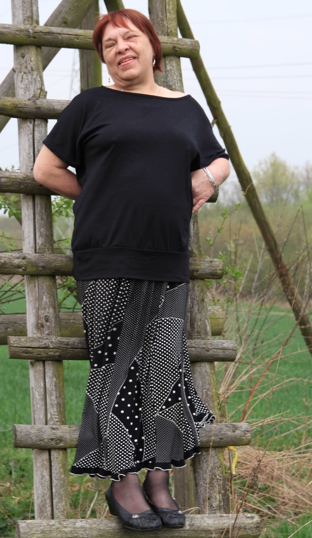 Kom Jij Spelen In De Verlaten Speeltuin? Vrouw Zoekt Man