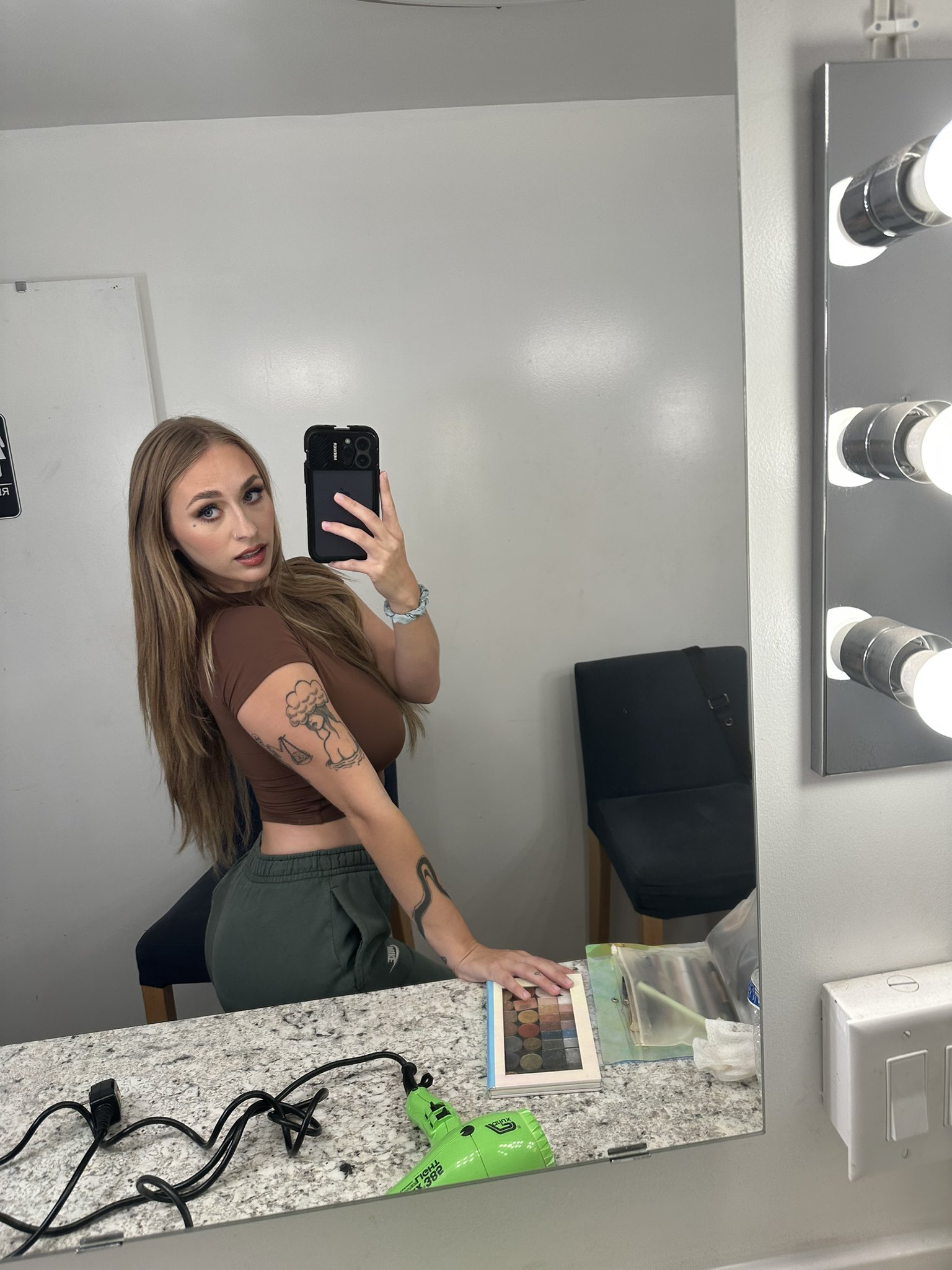 Stoute Ontmoetingen, Seks En Massages Escort & Hotel Ontvangst