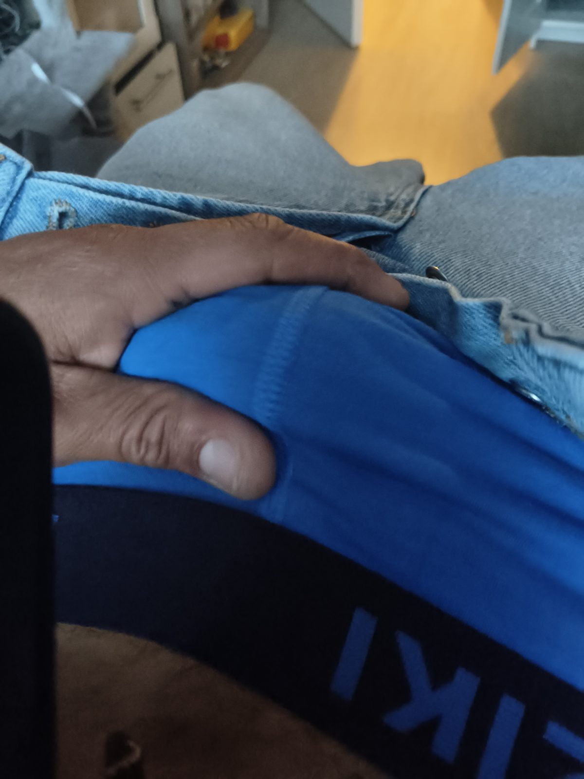 Op Zoek Naar Vrouwen Boven De 55 Die Verwend Wilt Worden Door Een Donkere.man Van 40. Met Mijn Tong Zou Ik Je Uren Willen Verwennen Om Daarna Mijn Bruine Grote Lul In Ke Te Steken. Ik Ben Helemaal Van Jou En Jeag Lles Bij Mij Foen Man Zoekt Rijpe Vrouw