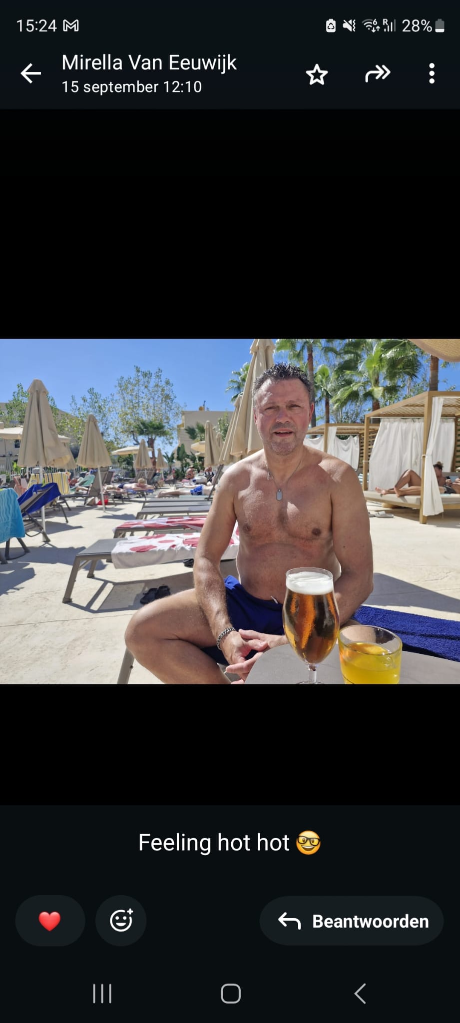 Goeduitziende Vijftiger Zoekt Vollere Vrouw Man Zoekt Vrouw