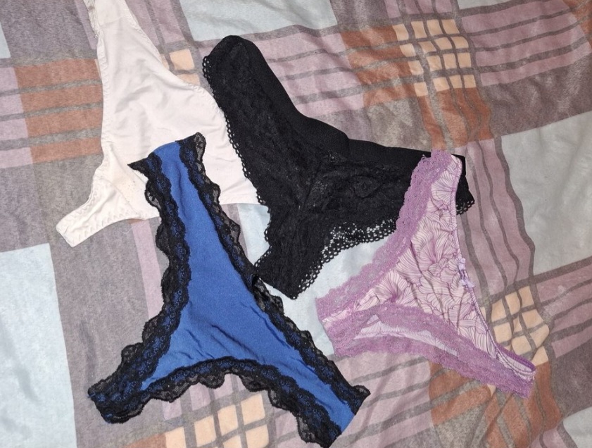 Milf Strings Gedragen Slipjes & Kleding