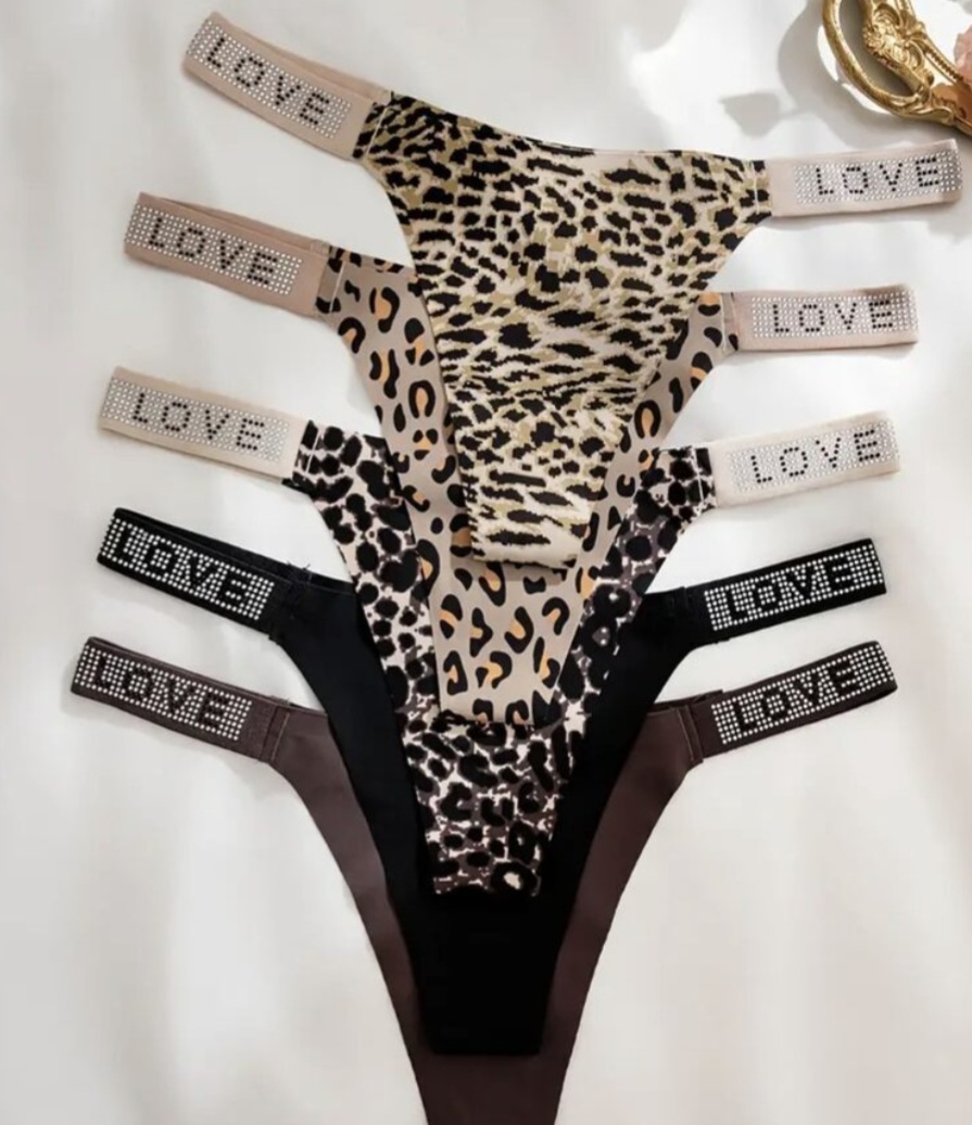 Milf Strings Gedragen Slipjes & Kleding