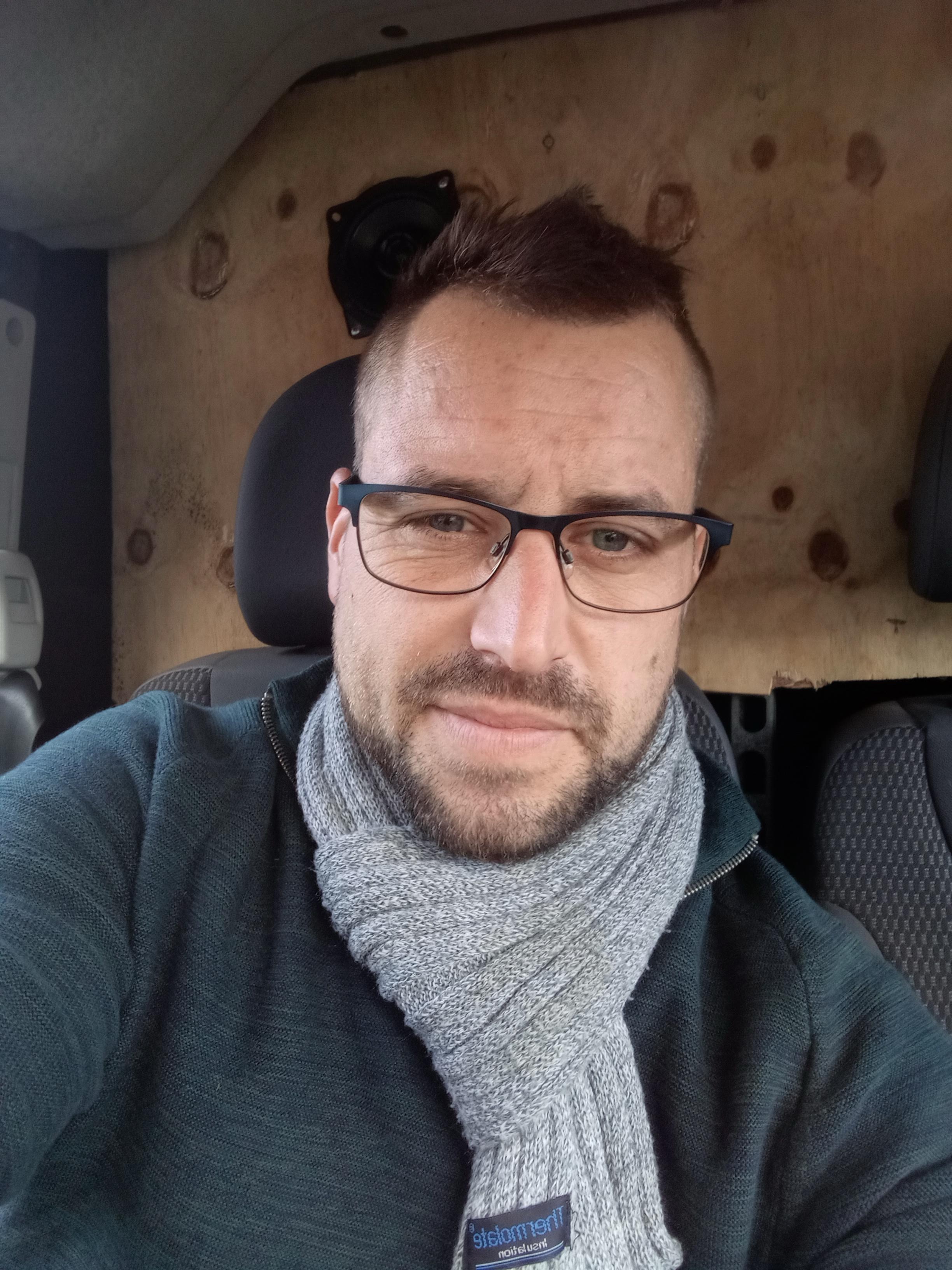Toyboy For Onli Met Iet Ga Moeten Bezig Zijn Gigolo