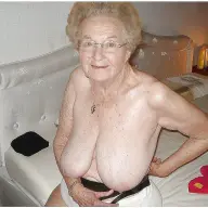 Oma Zoekt Stoute Toyboy Oma's