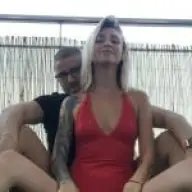 Wij Zoeken Een Bi Seksuele Man Of Geile Koppel! Vrouw Zoekt Man