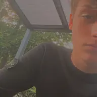 Geile 18 Jarige Opzoek Naar Geile Vrouwen Sexdate