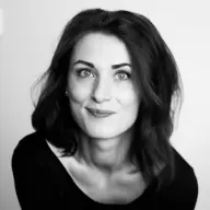 Kun Jij Een Beetje Tegen Een Drukte Maker? Vrouw Zoekt Man