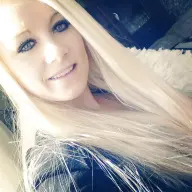 Jij Bent Die Ene Ware Liefde Die Mijn Hart Op Hol Laat Slaan. Vrouw Zoekt Man