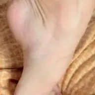 Zoek Jij Een Lekkere Vrouw Die ERG Lening Is Met Haar Voetjes? Vrouw Zoekt Man