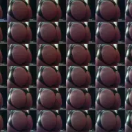 KOM MAAR HIER HEEN