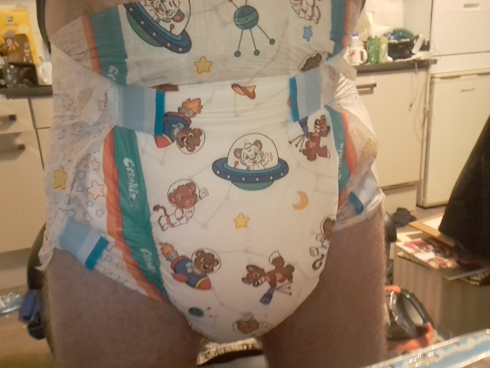 Kinderlijke Groote Baby Zoekt Dominante Mamma Fetish