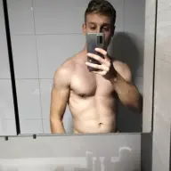 Hoi Ik Ben Jordy Ik Ben 20 Jaar Oud En Ik Bied Alles Met Seks Aan Neuken