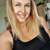 Sta Jij Open Voor Waar Ik Naar Op Zoek Ben? Vrouw Zoekt Man