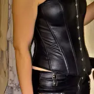 Laat Je Mij Niet Te Lang Wachten Hier? Vrouw Zoekt Man